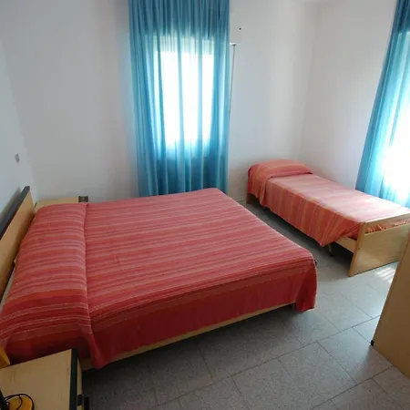 Locazione Turistica Azzurra.1 Apartment *