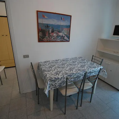 Locazione Turistica Azzurra.1 Apartment *